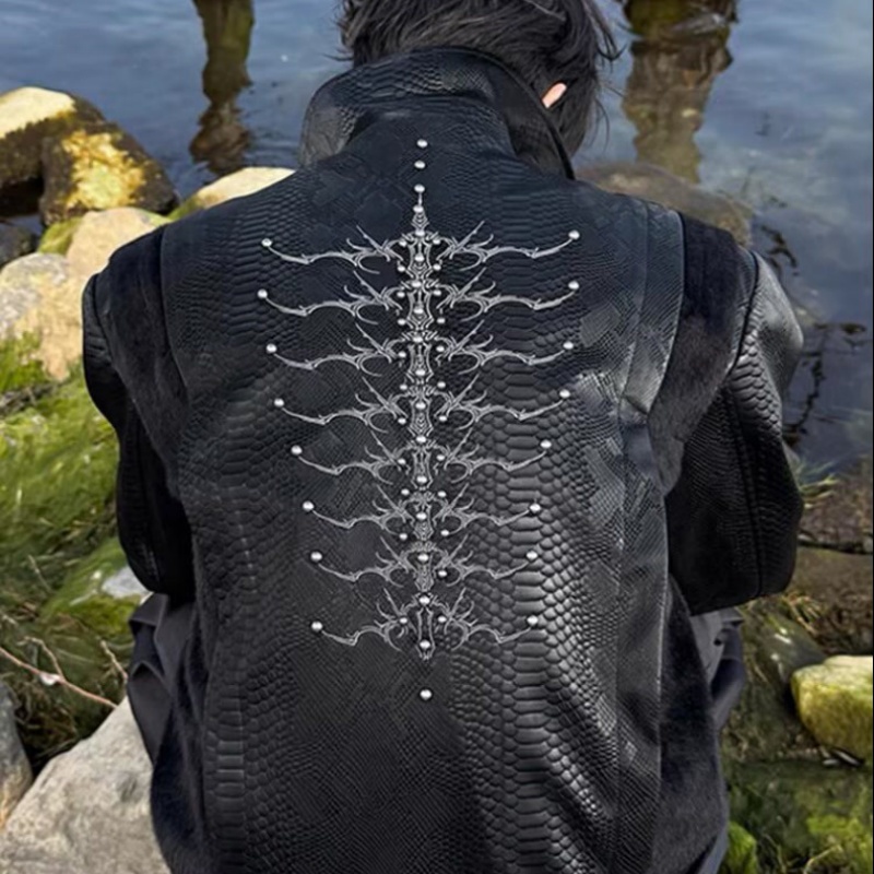 Men Black Snake Embossed Jacke - đánh giá và giá Embroidery Gothic