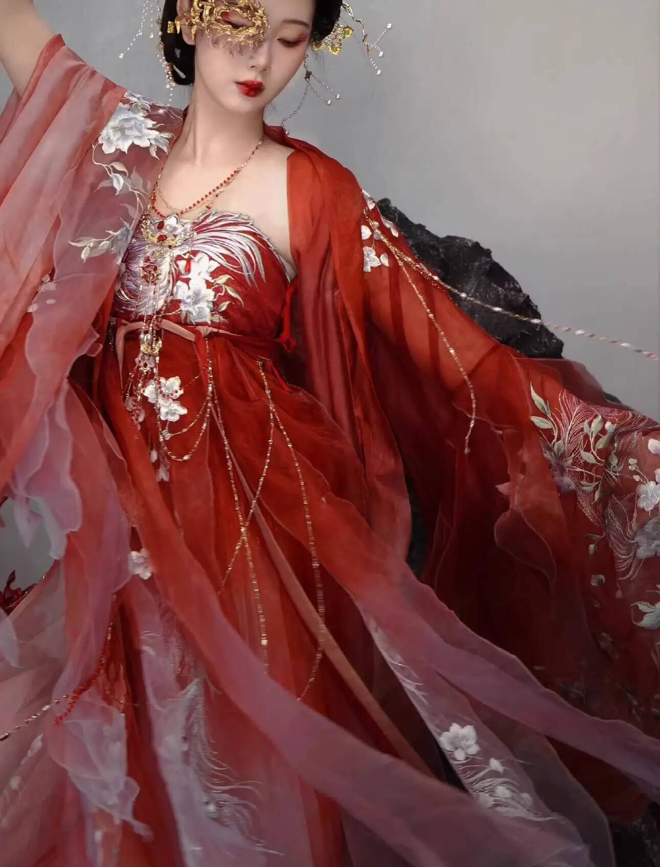 Women In Hanfu Heavy Embroider - đánh giá và giá Embroidery Cotton