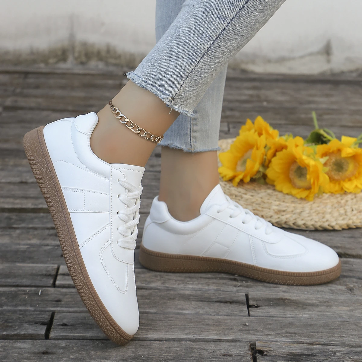 Ladies' casual white sports sh - đánh giá và giá Embroidery Cotton