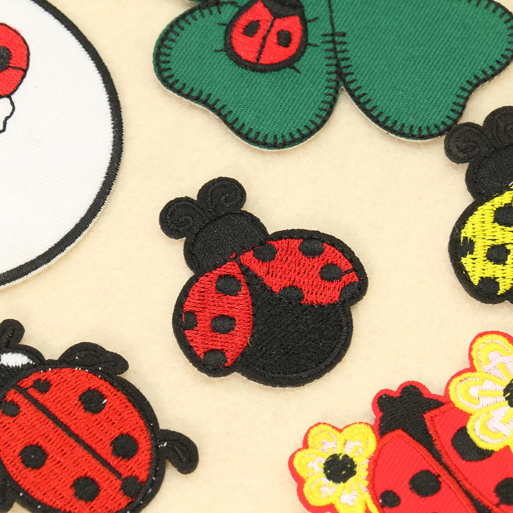 2PC Cartoon Ladybug Four-leaf  - đánh giá và giá Embroidery Lady Bug