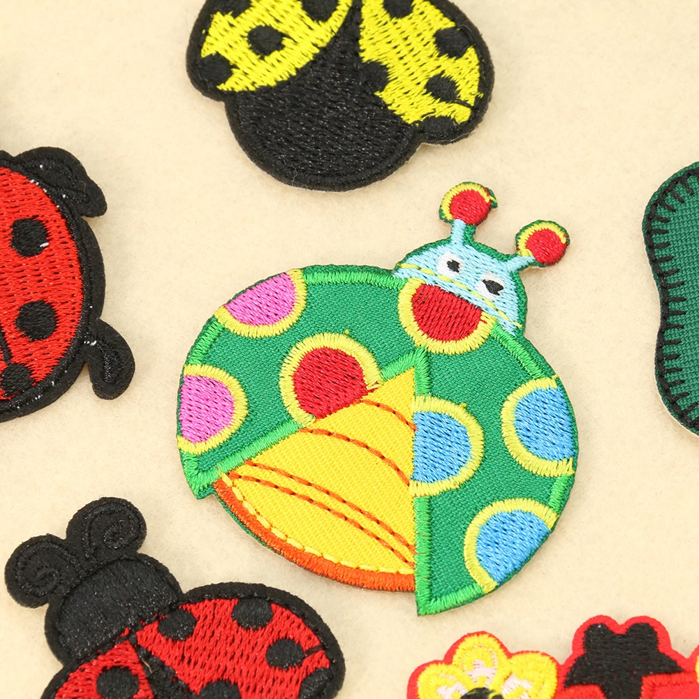 2PC Cartoon Ladybug Four-leaf  - đánh giá và giá Embroidery Lady Bug