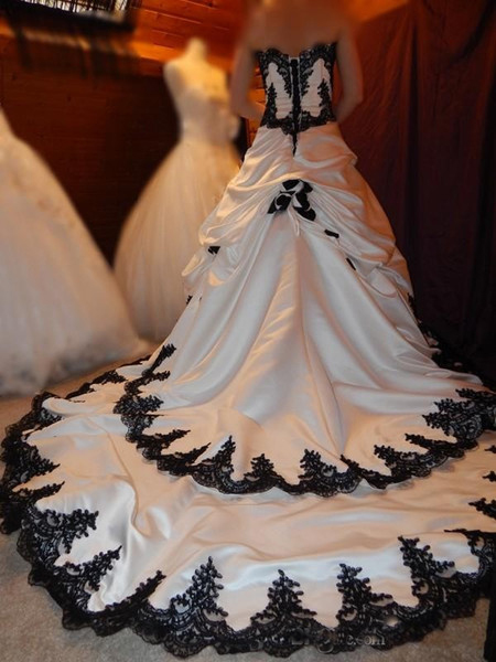 Vintage Wedding Dress Gothic B - đánh giá và giá Embroidery Gothic